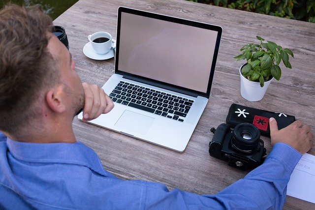 Hoe je met een sterke huisstijl en webdesign je merk in Roosendaal kunt laten groeien